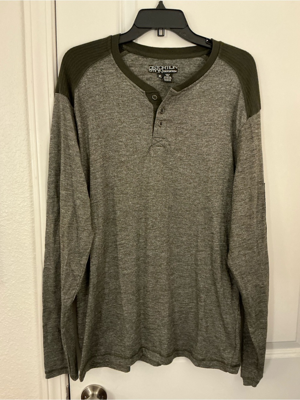 Distortion Mens XL Heathered Olive Green Colorblock Cotton Blend Henley